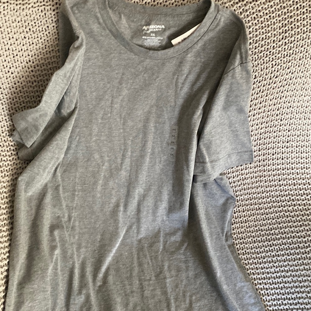 Mens Arizona NWT gray tshirt.